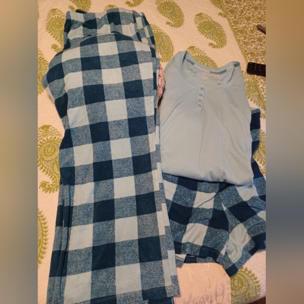 Eddie Bauer Blue Checkered Sleepwear